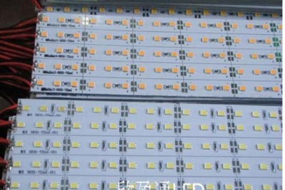 Led thanh 24V_5630 , 1M/bar, ánh sáng trắng