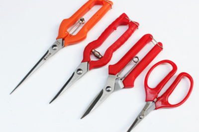 Kìm kéo 5′ , Kích thước,:107.82MM, tay cầm bọc nhựa, chất liệu thép