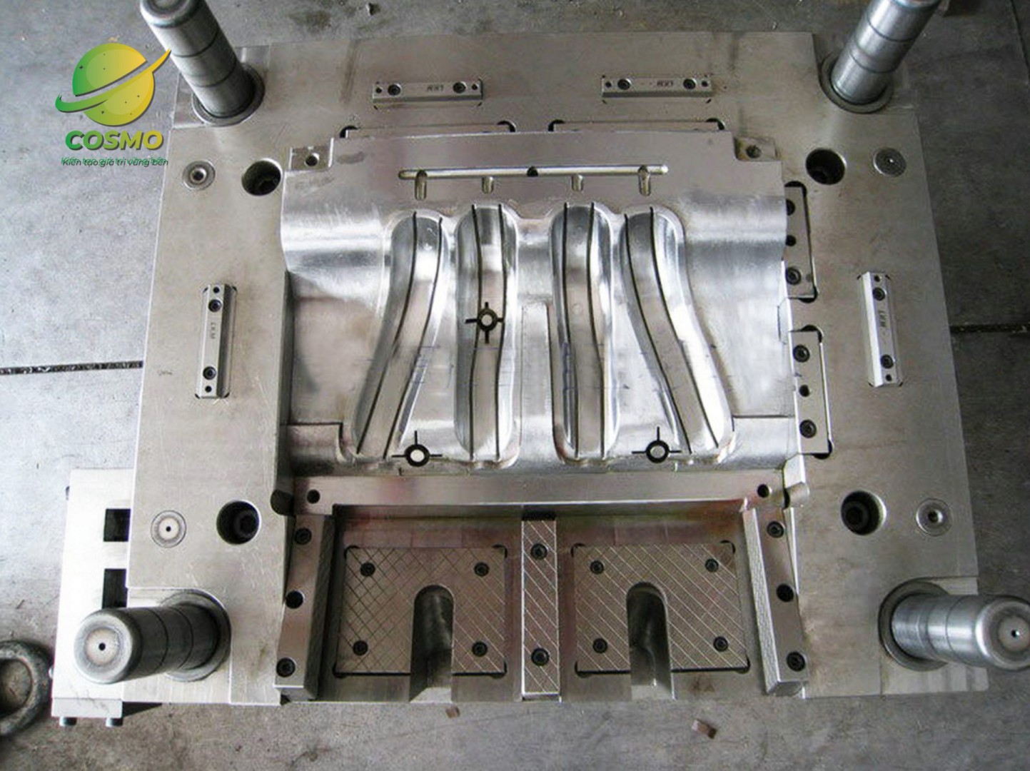 Khuôn đúc nhựa, ép nhựa định hình