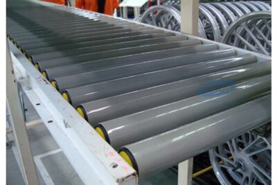 Băng tải con lăn thép bọc nhựa